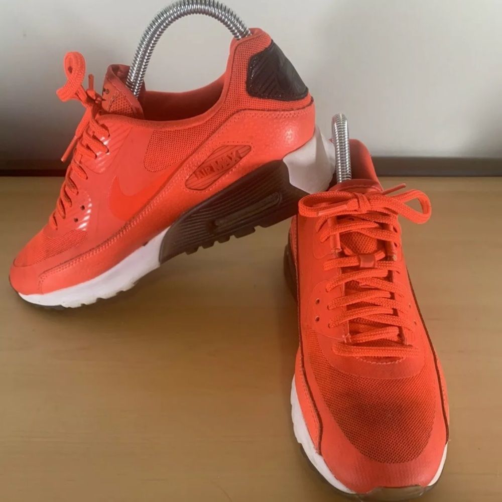 Nike Air Max 90 Ultra Essential Womens 7.5 Shoes